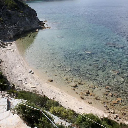 Aspro Spiti 2 Ormos Panagias